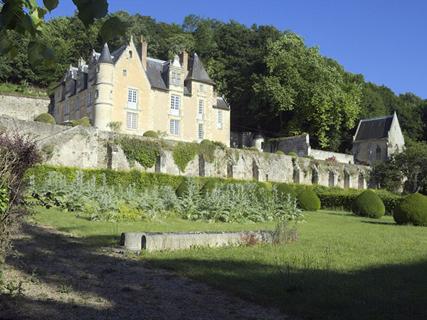 Château de La Côte and its terraced gardens, Reugny